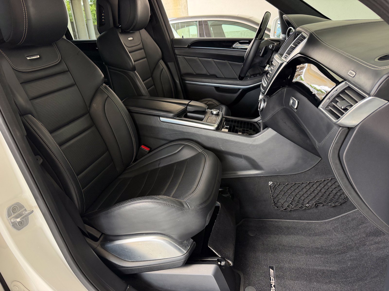 Used 2016 Mercedes-Benz GL 63 AMG 4MATIC image 20
