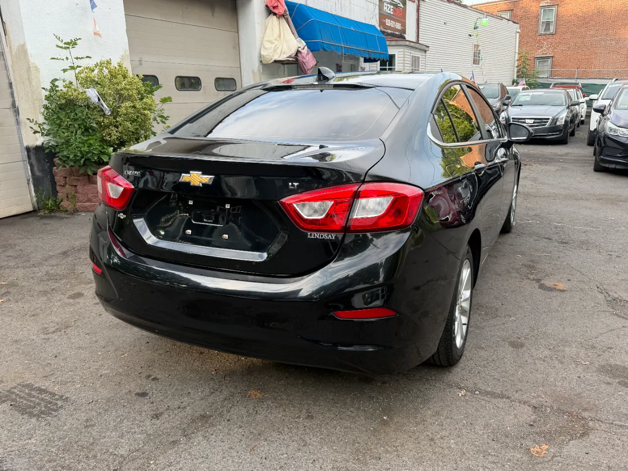 Used 2019 Chevrolet Cruze LT FWD image 12