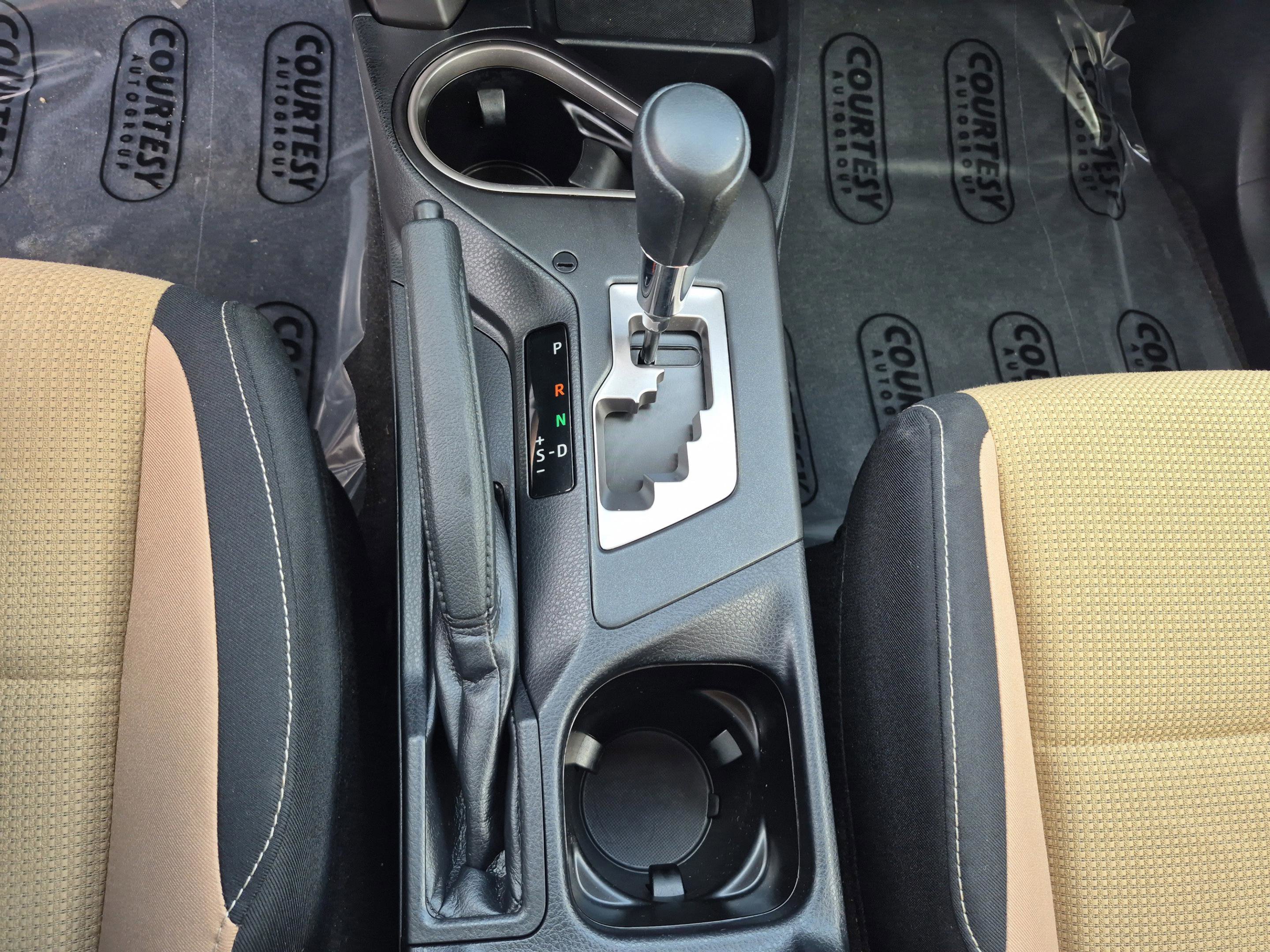 Used 2016 Toyota RAV4 XLE w/ Convenience Package AWD/4WD image 25