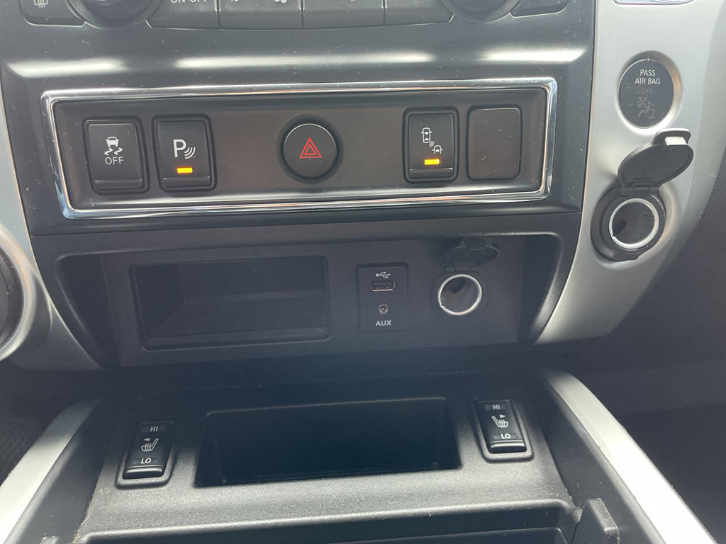 Used 2017 Nissan Titan SL image 37