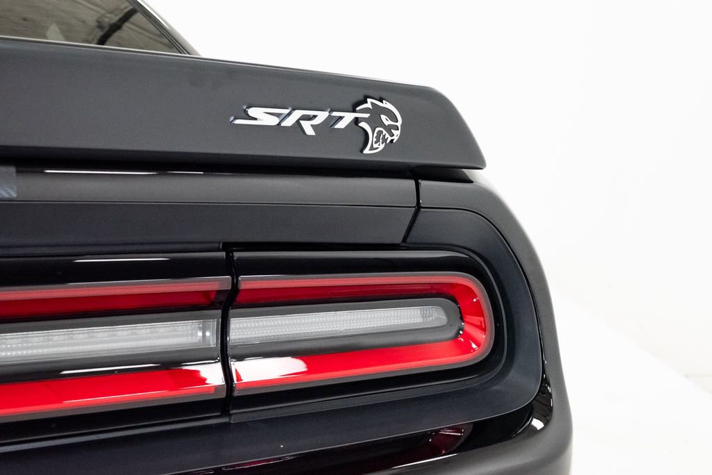 Used 2018 Dodge Challenger SRT Hellcat RWD image 33