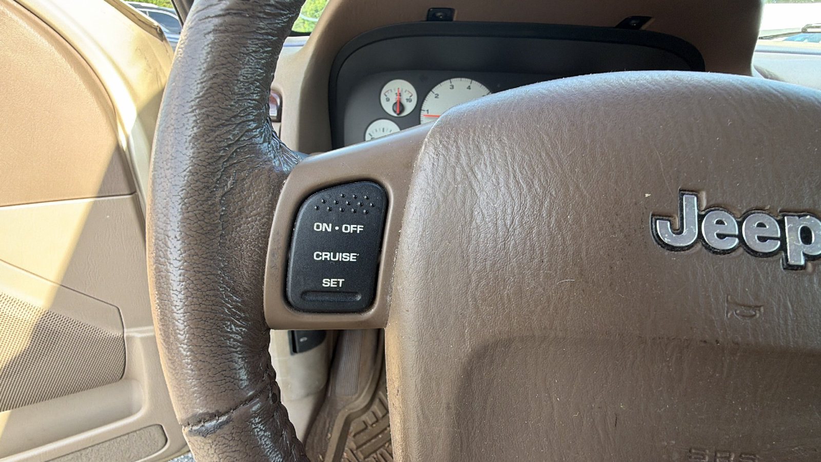 Used 2001 Jeep Grand Cherokee Limited AWD/4WD image 27