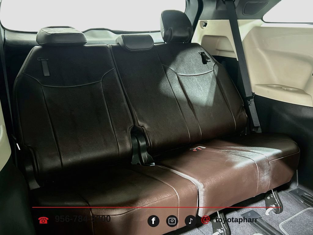 Used 2021 Toyota Sienna Platinum FWD image 29
