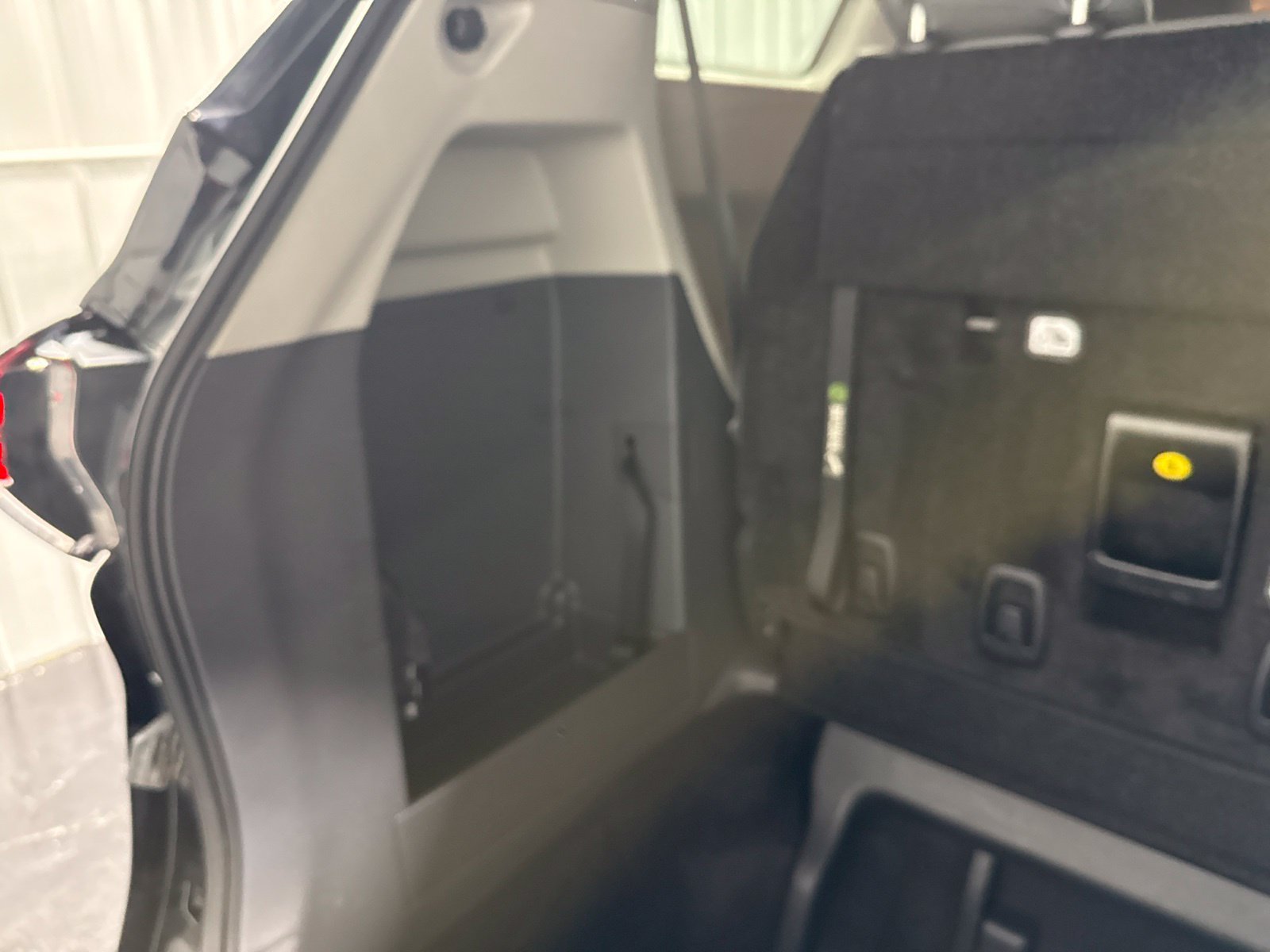 Used 2024 Toyota Sienna XLE FWD image 49