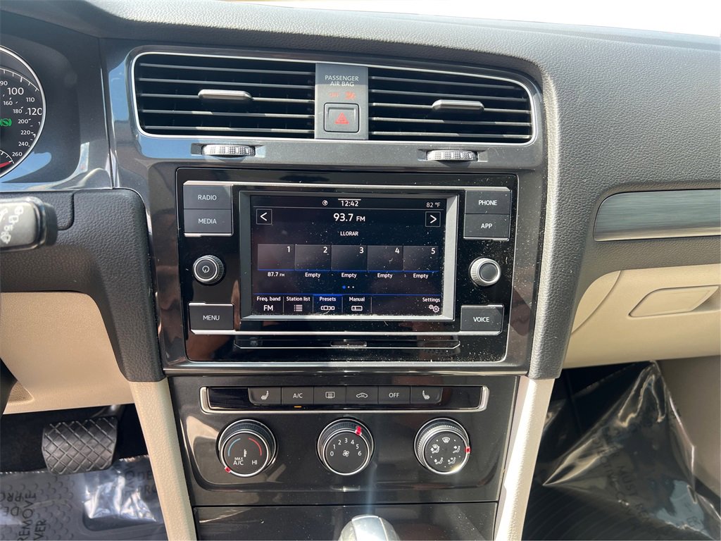 Used 2021 Volkswagen Golf 1.4T TSI image 15