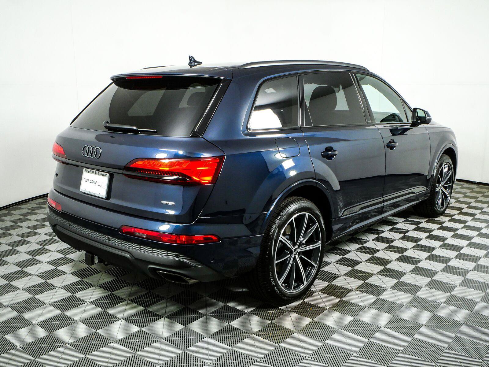New 2026 Audi Q7 2.0T Premium Plus AWD/4WD image 3