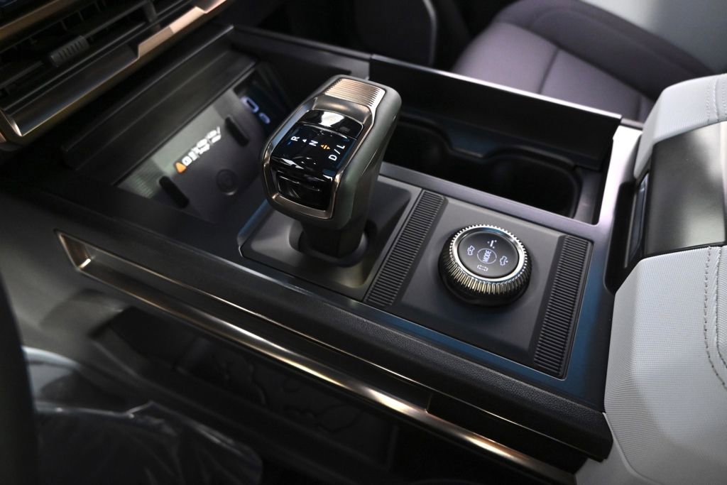 Used 2024 GMC Hummer EV 3X w/ Omega Edition image 32