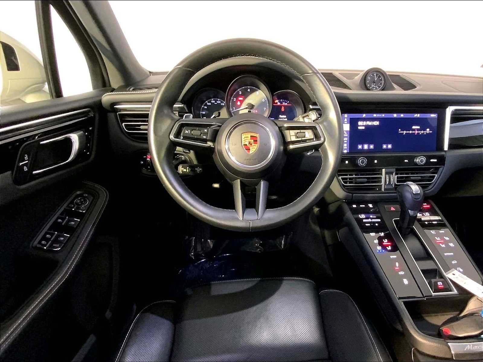 Certified 2024 Porsche Macan S AWD/4WD image 13