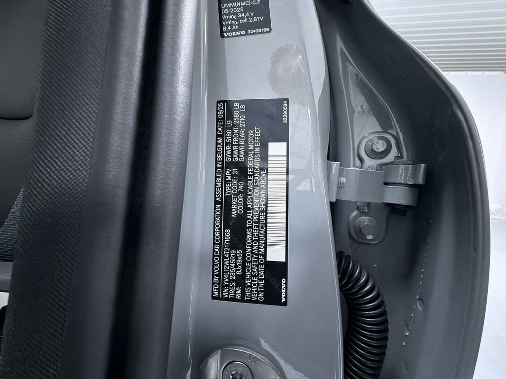 New 2026 Volvo V60 B5 Cross Country Ultra w/ Climate Package image 25