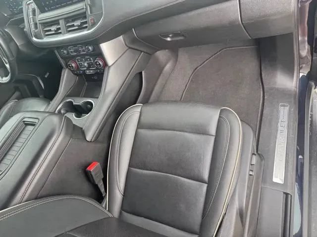 Used 2024 Chevrolet Suburban Premier AWD/4WD image 14