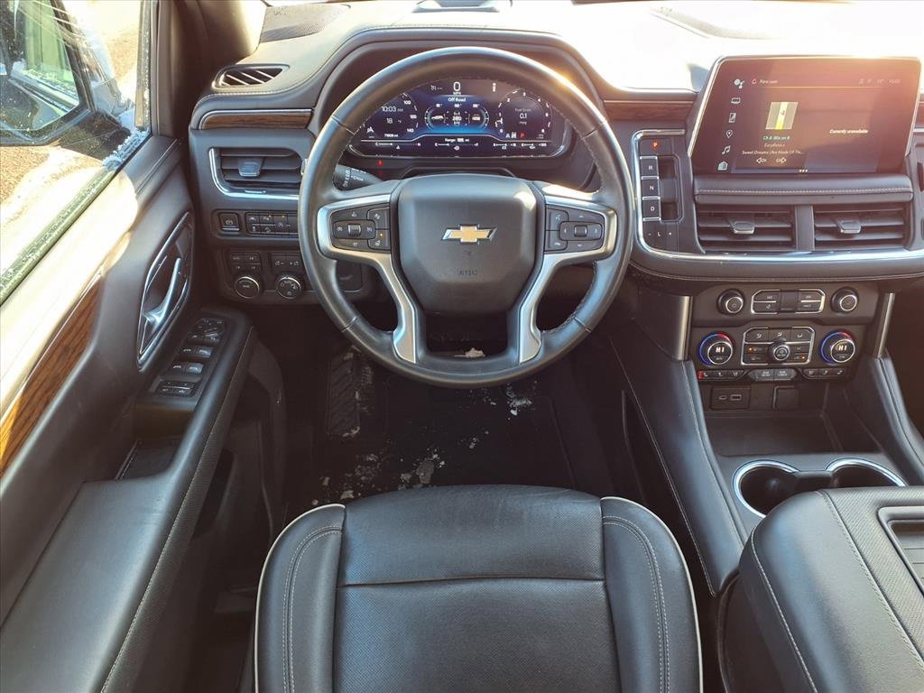 Used 2023 Chevrolet Suburban Premier image 15