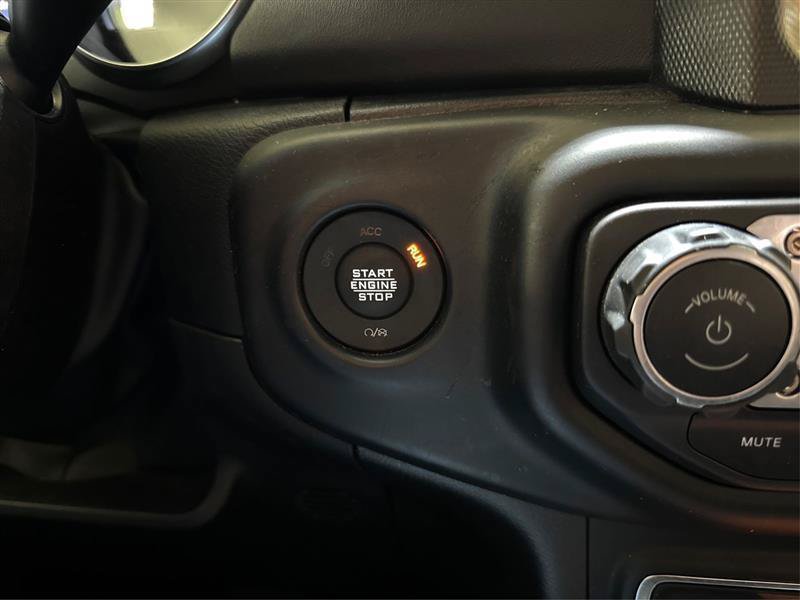 Used 2023 Jeep Wrangler Unlimited Sahara w/ Cold Weather Group AWD/4WD image 35