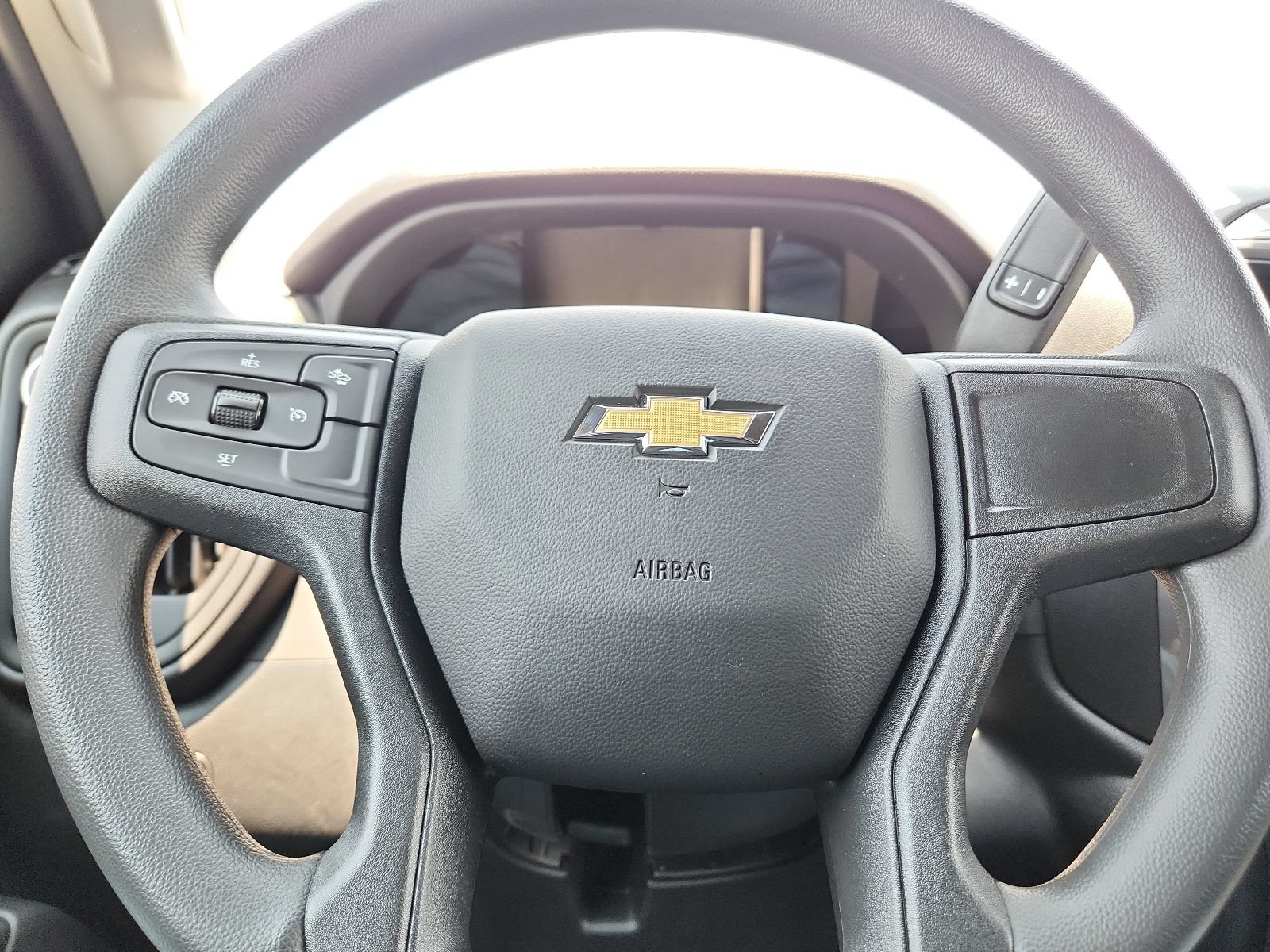 New 2026 Chevrolet Silverado 1500 Custom w/ LPO, Dark Essentials Package AWD/4WD image 19