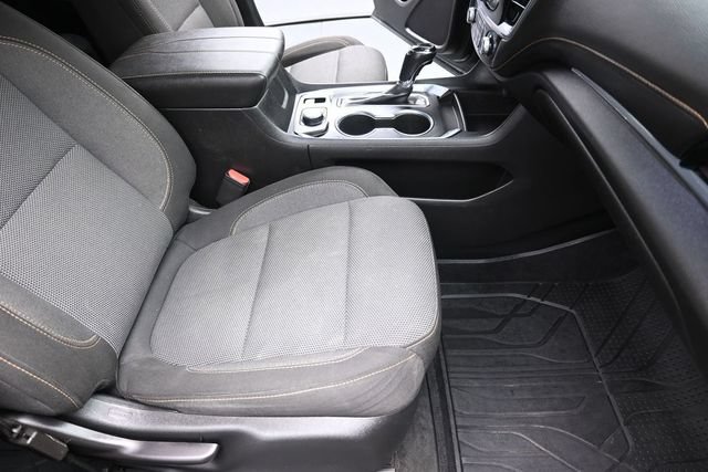 Used 2020 Chevrolet Traverse LT FWD image 28