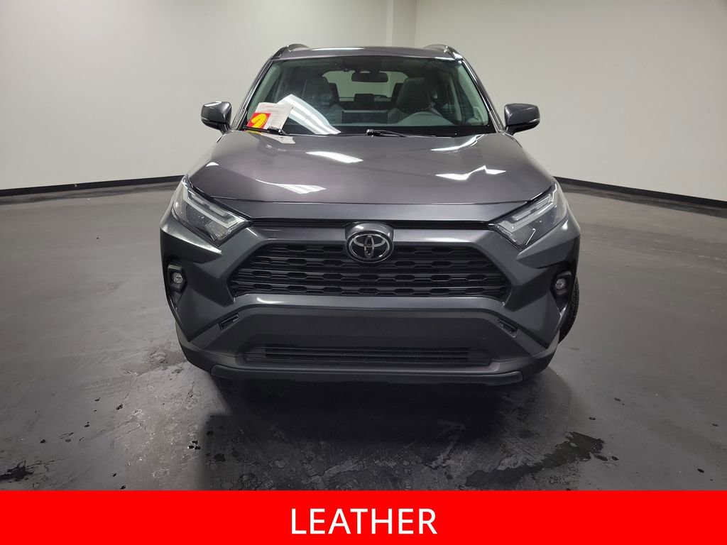 Used 2022 Toyota RAV4 XLE Premium AWD/4WD image 3