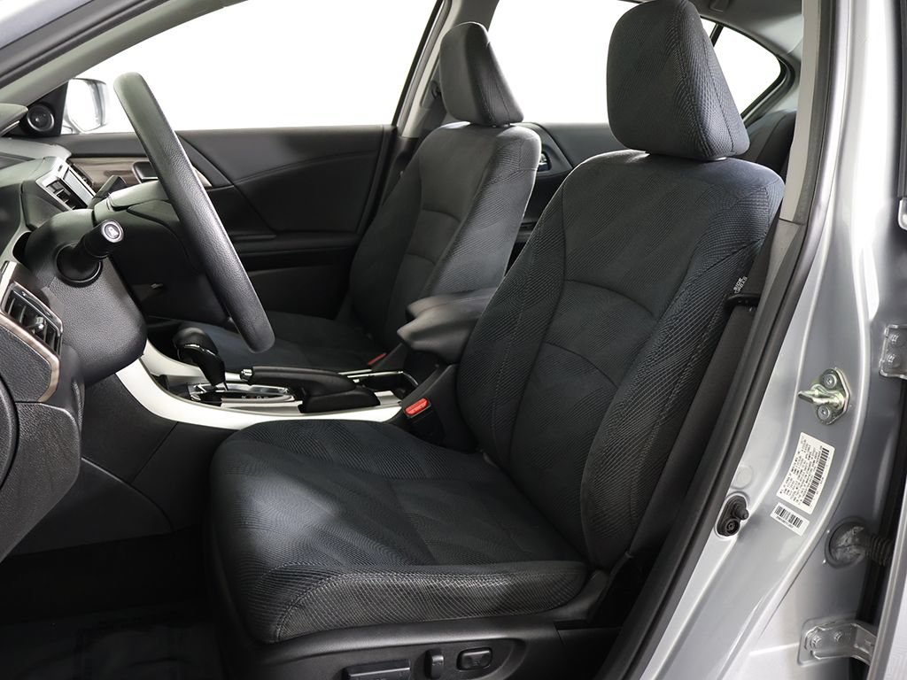 Used 2017 Honda Accord EX image 28