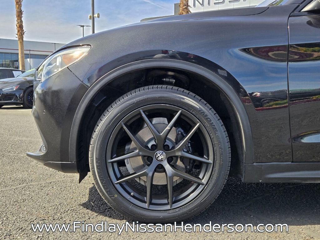 Used 2020 Alfa Romeo Stelvio w/ Nero Edizione RWD image 9