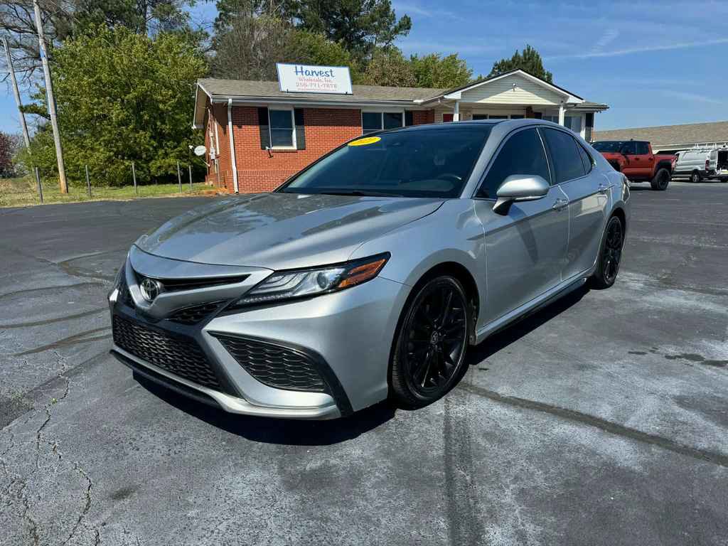Used 2021 Toyota Camry XSE FWD image 1