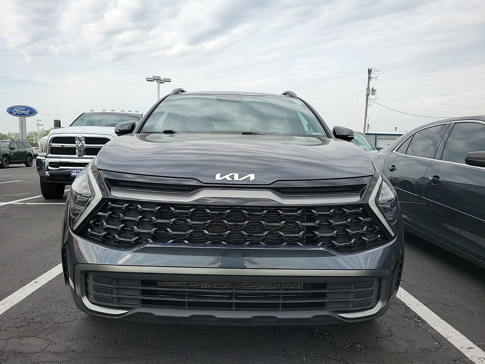 Used 2024 Kia Sportage X-Line w/ X-Line Premium Package image 2