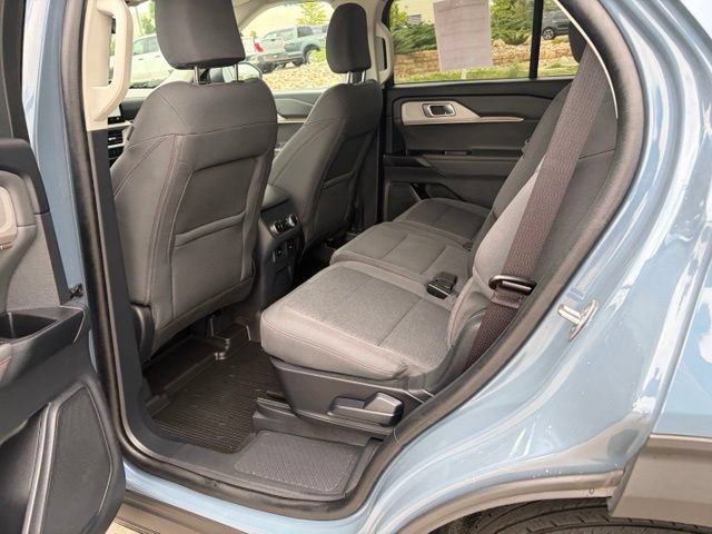 Used 2025 Ford Explorer Active AWD/4WD image 15