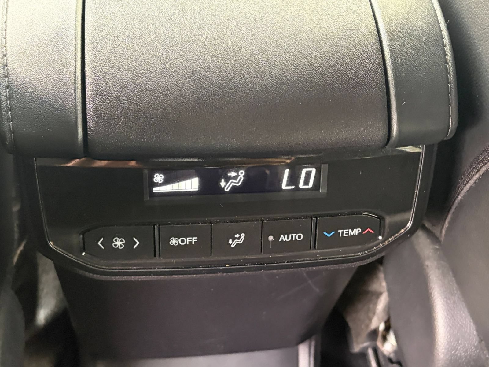 Used 2025 Toyota Highlander XSE AWD/4WD image 25