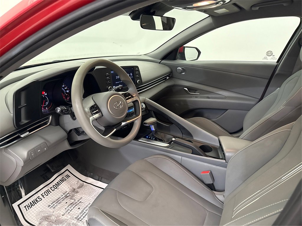 Used 2021 Hyundai Elantra SEL image 25