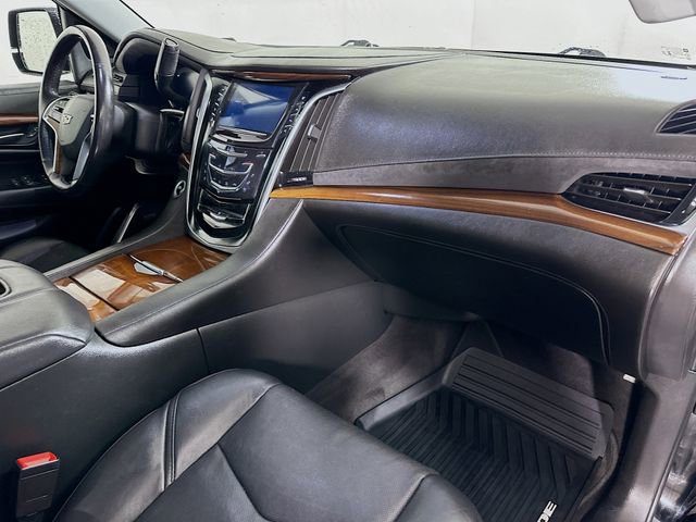 Used 2020 Cadillac Escalade ESV Luxury w/ Escalade Sport Edition image 31