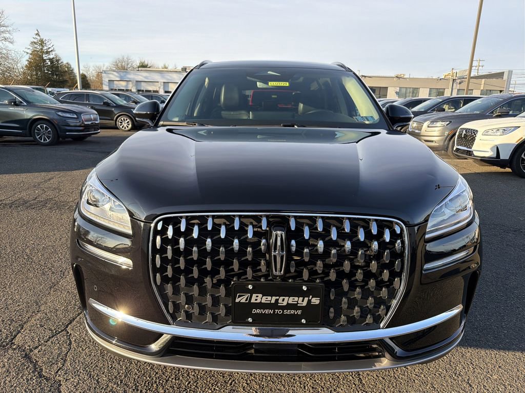 Used 2025 Lincoln Corsair Reserve image 8