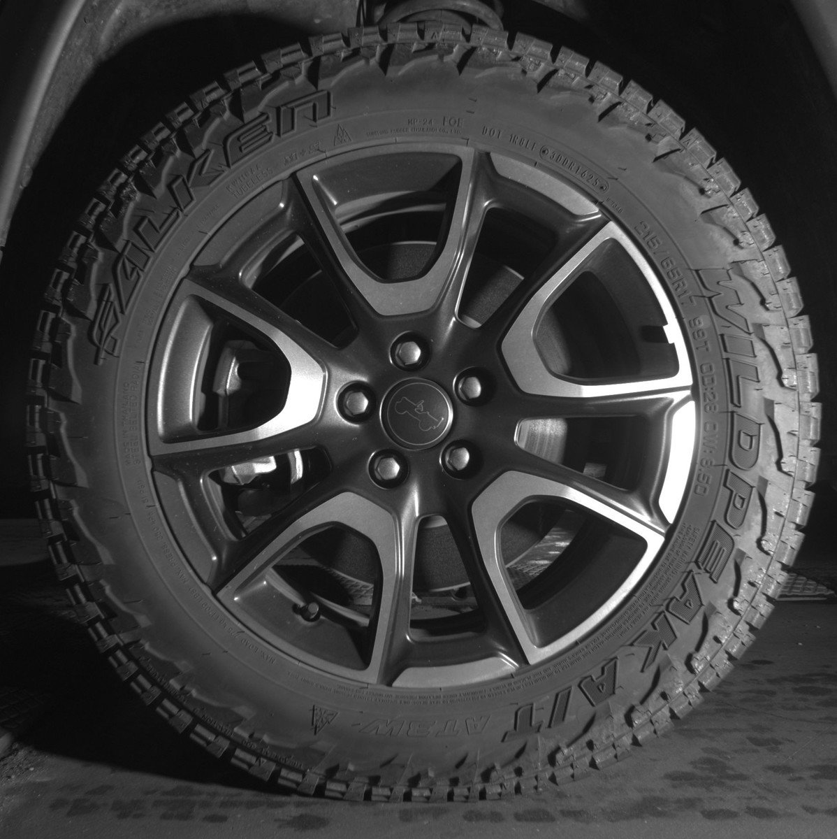 Used 2025 Jeep Compass Trailhawk image 11