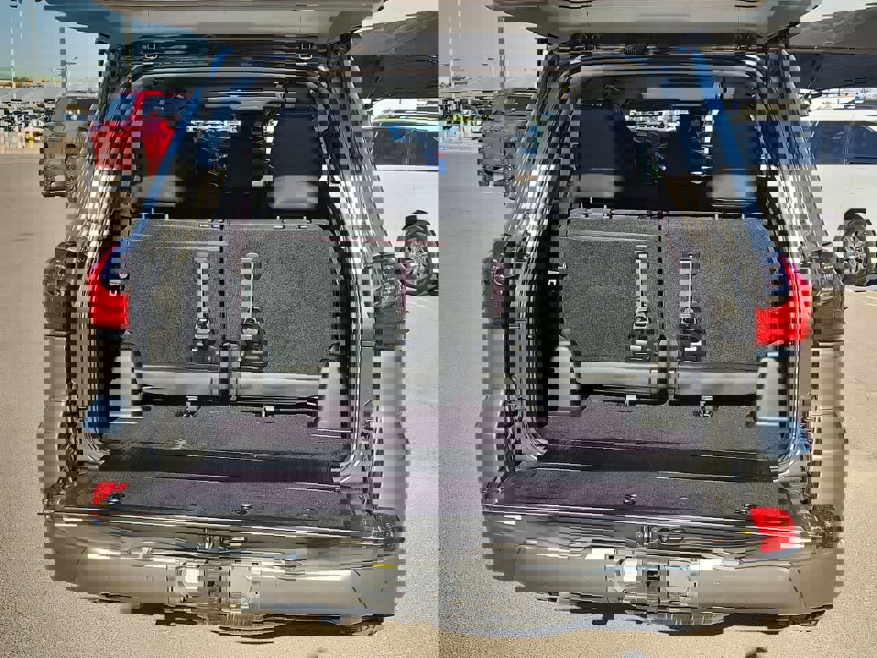 Used 2017 Lexus LX 570 4WD image 23