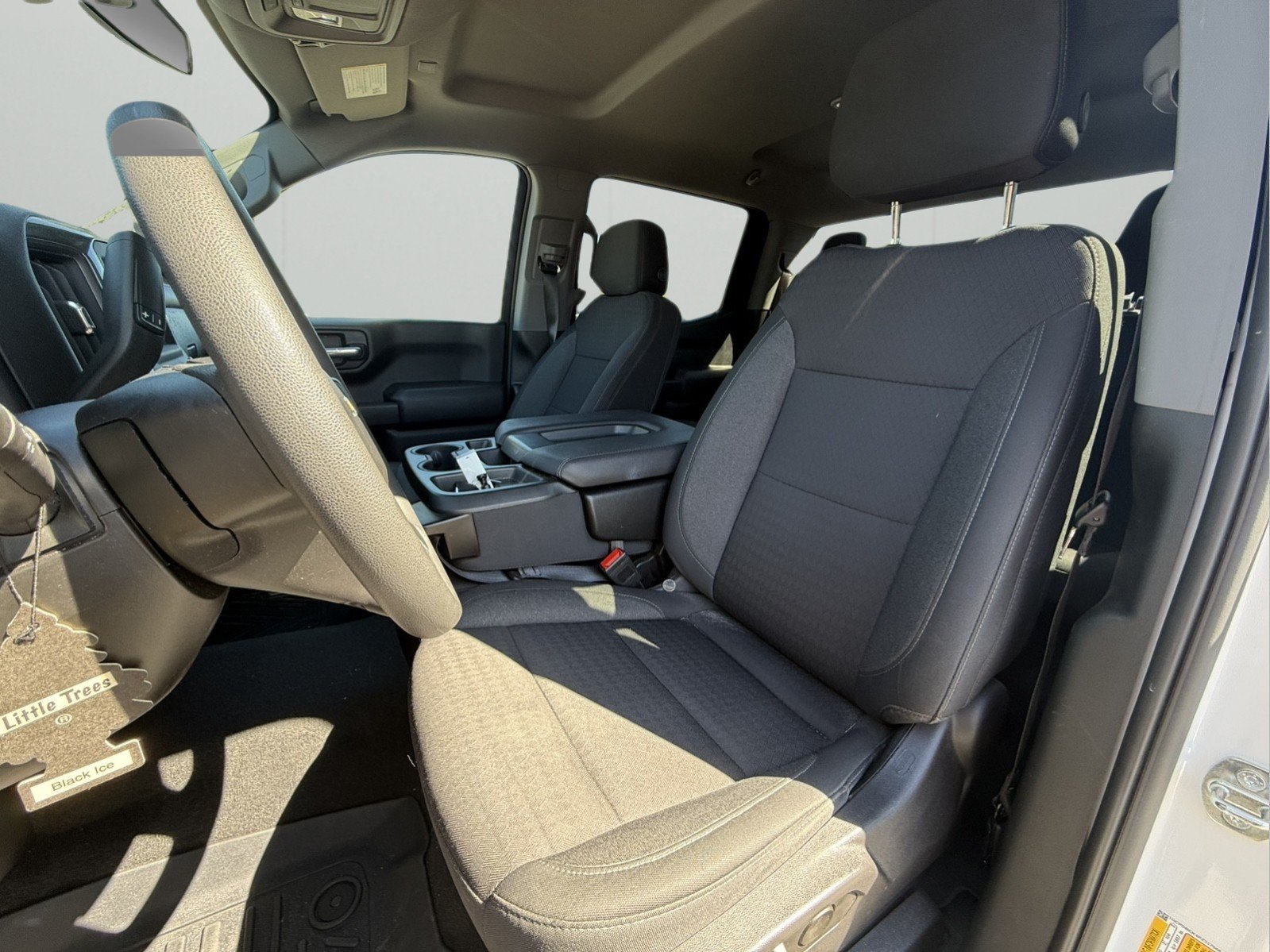 Used 2023 Chevrolet Silverado 1500 Custom AWD/4WD image 9