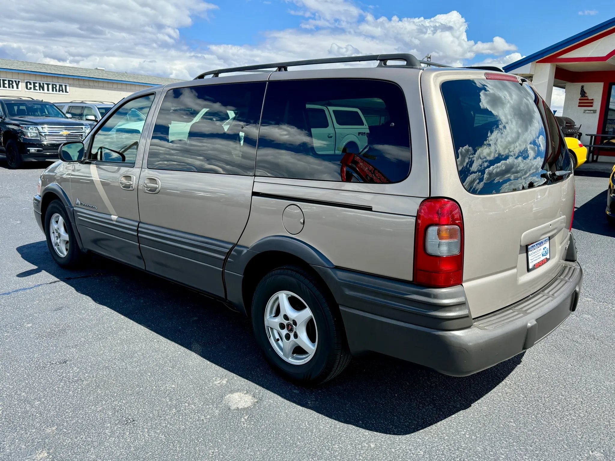 Used 2003 Pontiac Montana Extended w/ Convenience Package #1 FWD image 3
