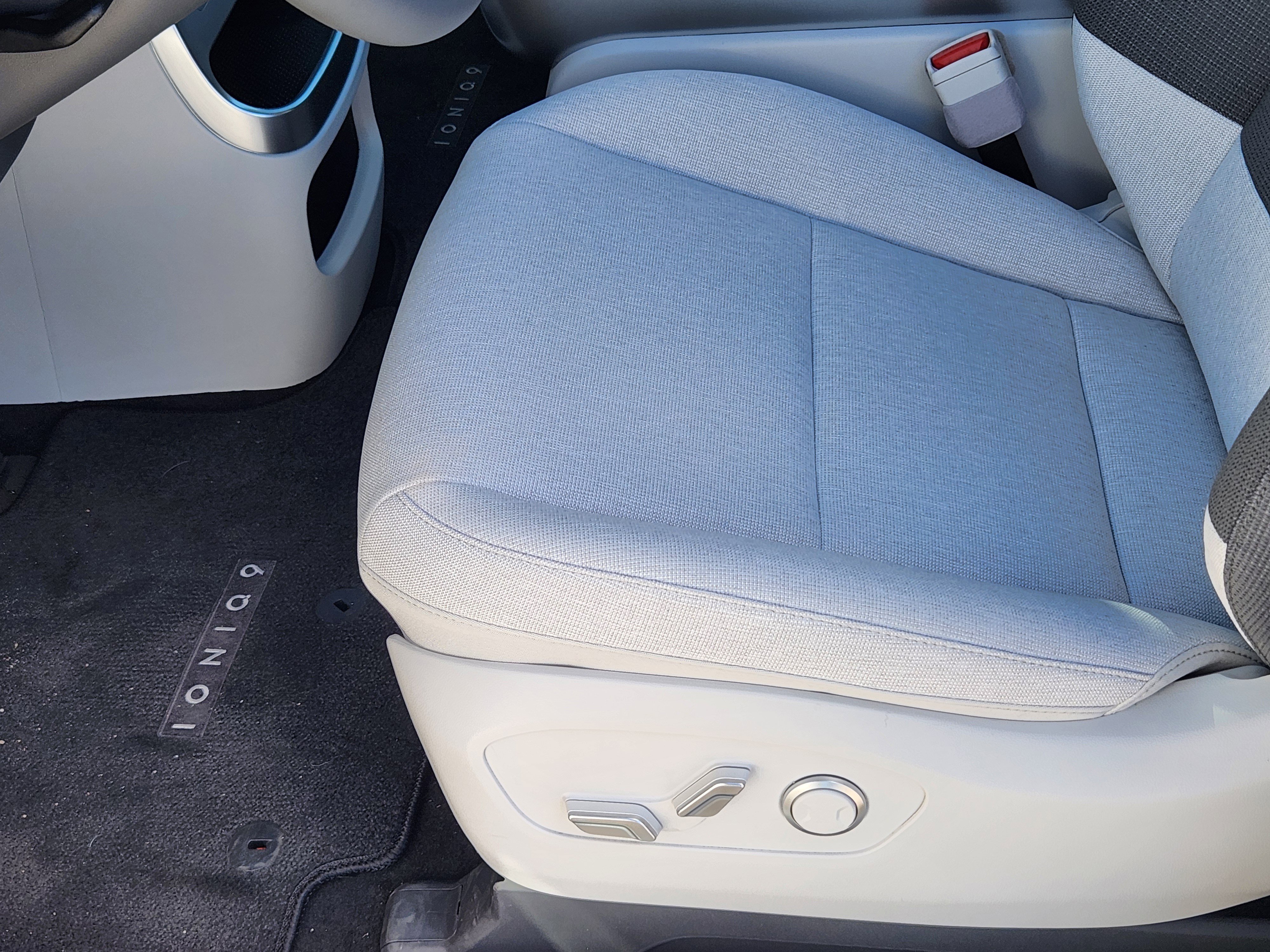 New 2026 Hyundai Ioniq 9 SE image 9