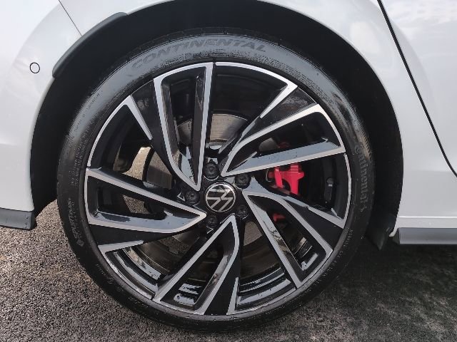 Used 2024 Volkswagen GTI Autobahn image 21