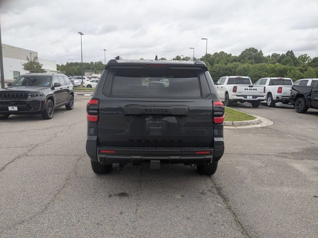 Used 2025 Toyota 4Runner SR5 AWD/4WD image 4