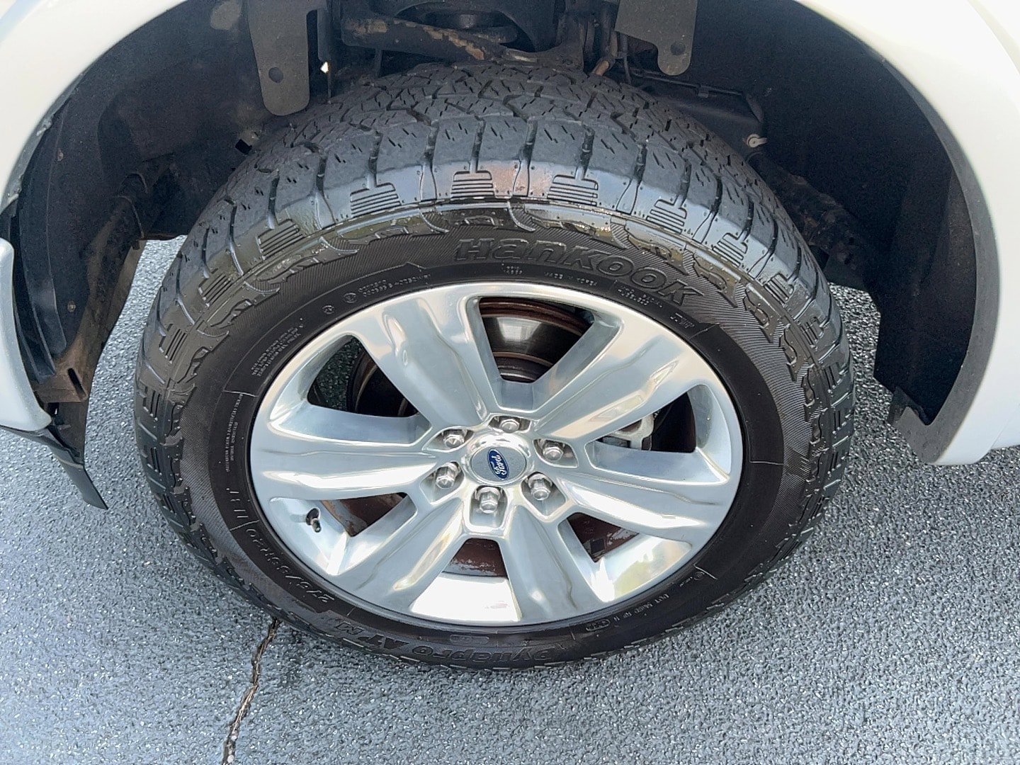 Used 2018 Ford F150 Platinum w/ Equipment Group 701A Luxury AWD/4WD image 9