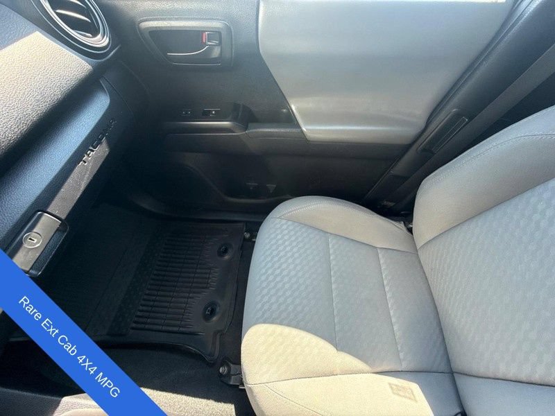 Used 2022 Toyota Tacoma SR AWD/4WD image 20