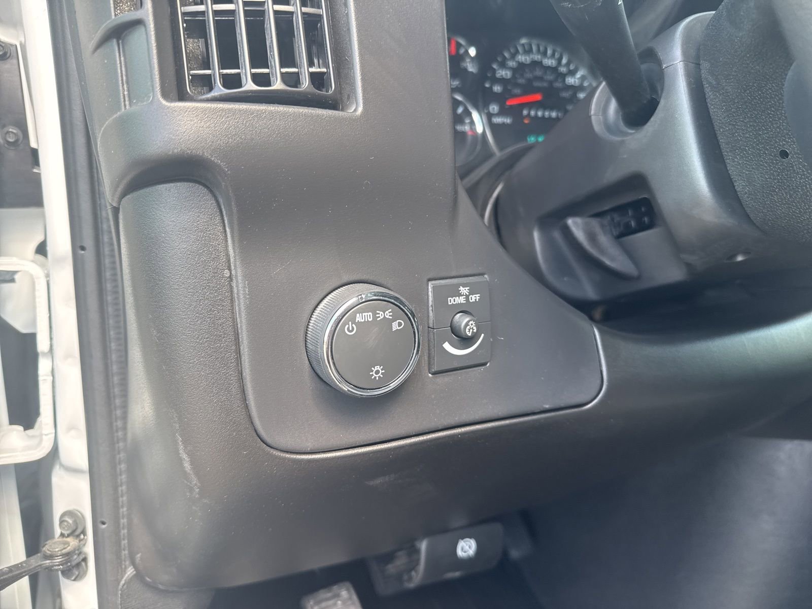 New 2026 Chevrolet Express 2500 w/ Driver Convenience Package RWD image 15