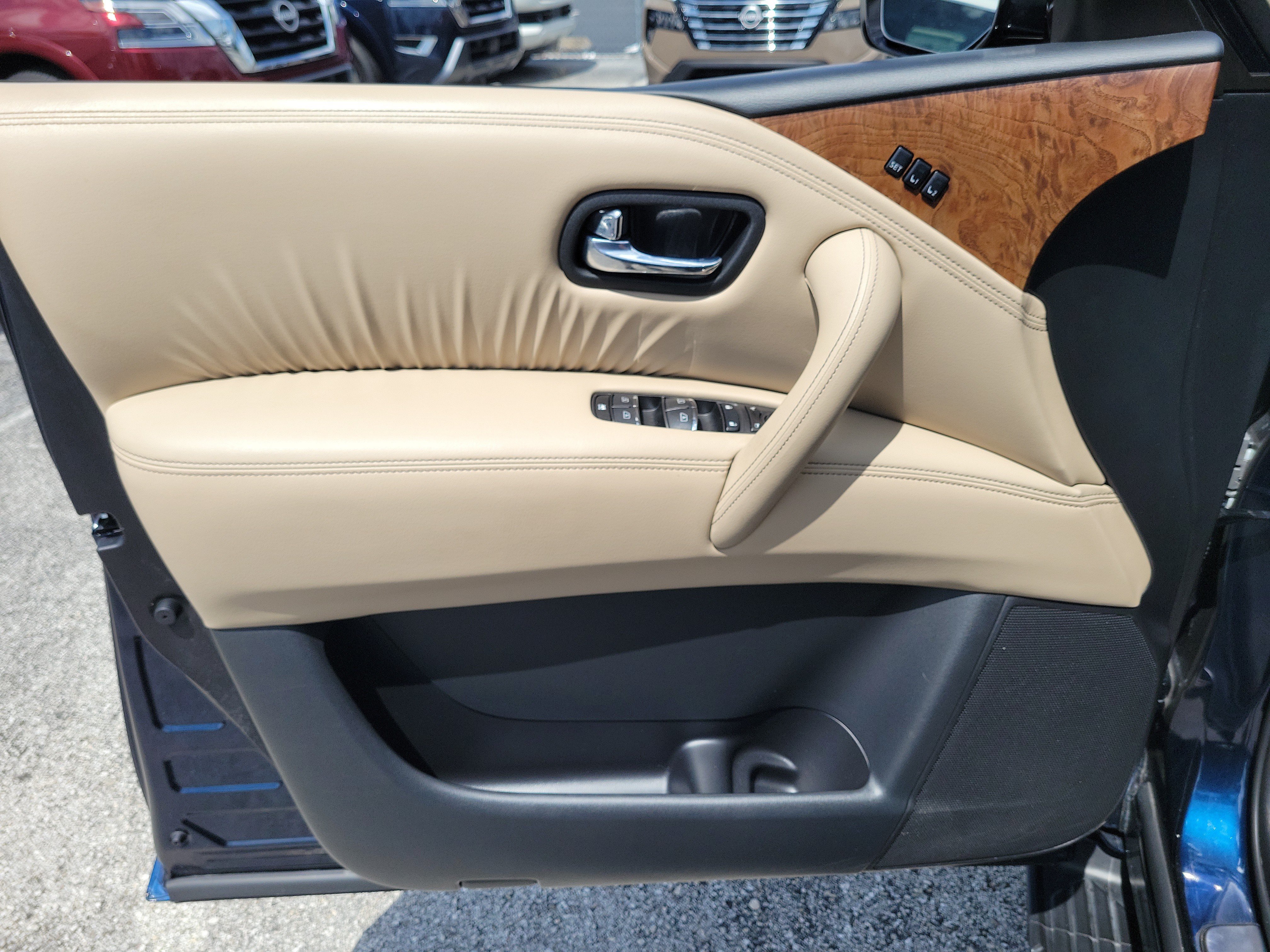 Certified 2023 Nissan Armada SL w/ Cargo Package AWD/4WD image 10
