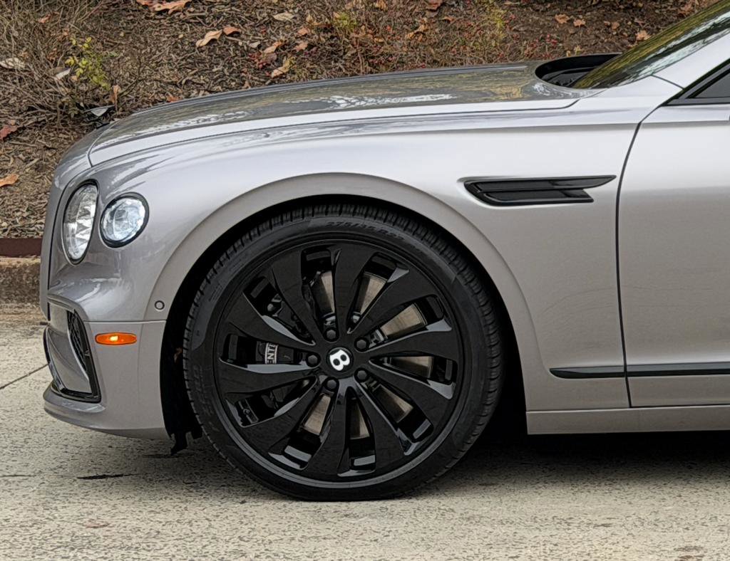 New 2026 Bentley Flying Spur Plug-In Hybrid image 6