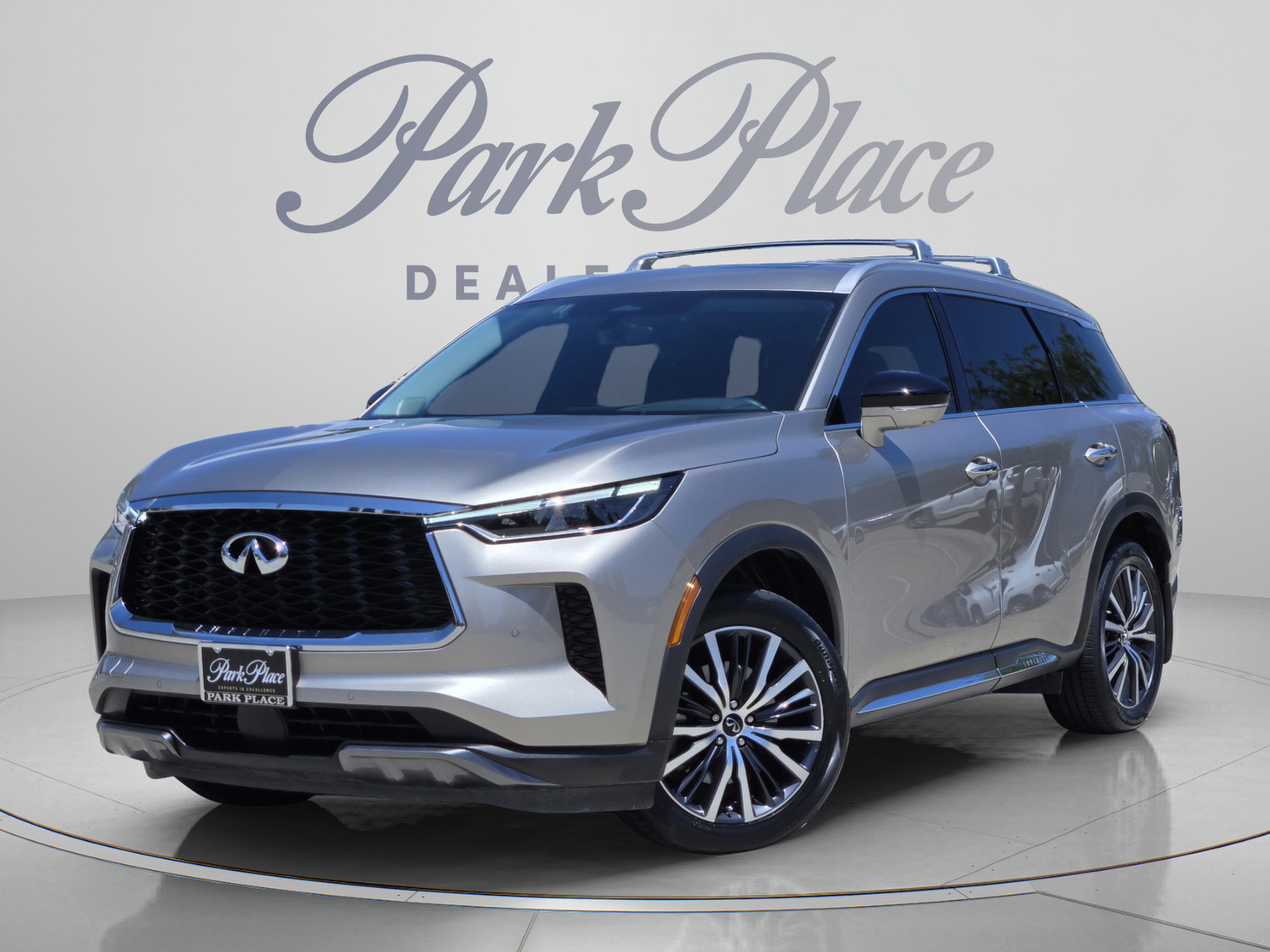 Used 2024 INFINITI QX60 Sensory w/ Cargo Package AWD/4WD image 1