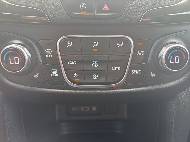 Used 2023 Chevrolet Equinox RS w/ RS Leather Package image 31