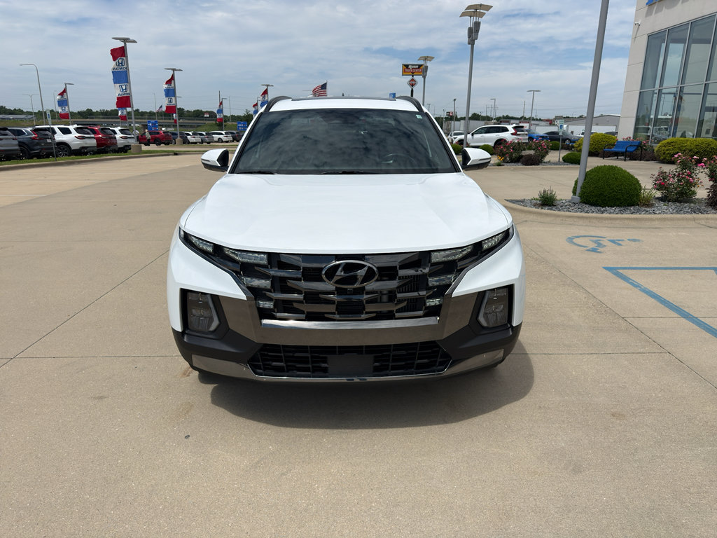Used 2022 Hyundai Santa Cruz Limited AWD/4WD image 2