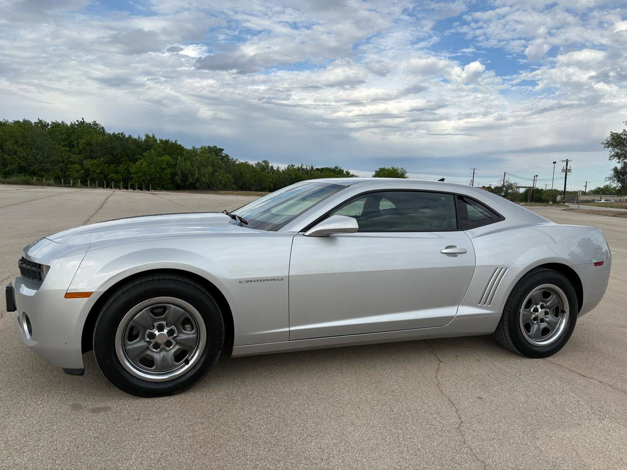 Used 2010 Chevrolet Camaro LS RWD image 46