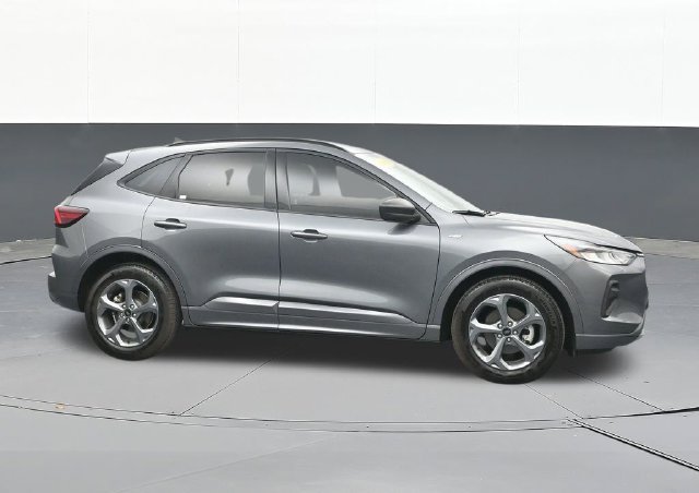 Used 2024 Ford Escape ST-Line w/ Tech Pack #1 FWD image 17