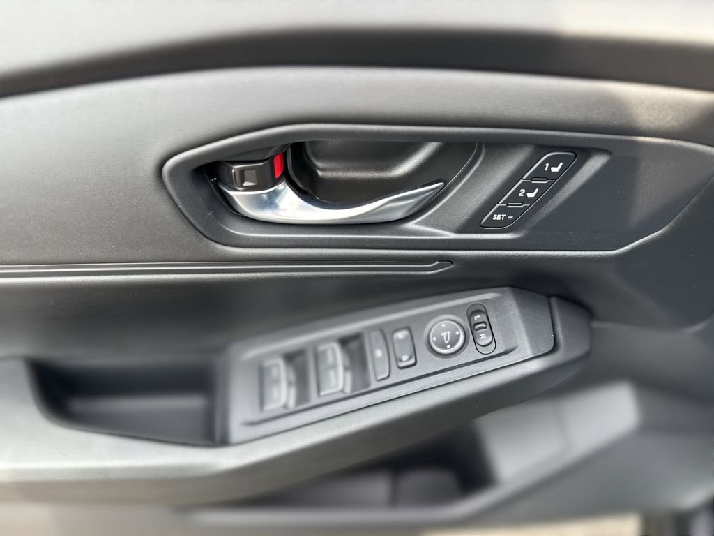 Used 2023 Honda Accord EX-L image 15