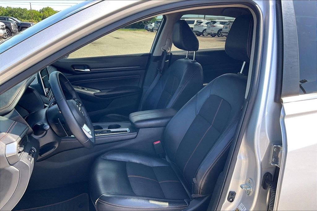 Used 2020 Nissan Altima 2.5 SR FWD image 18