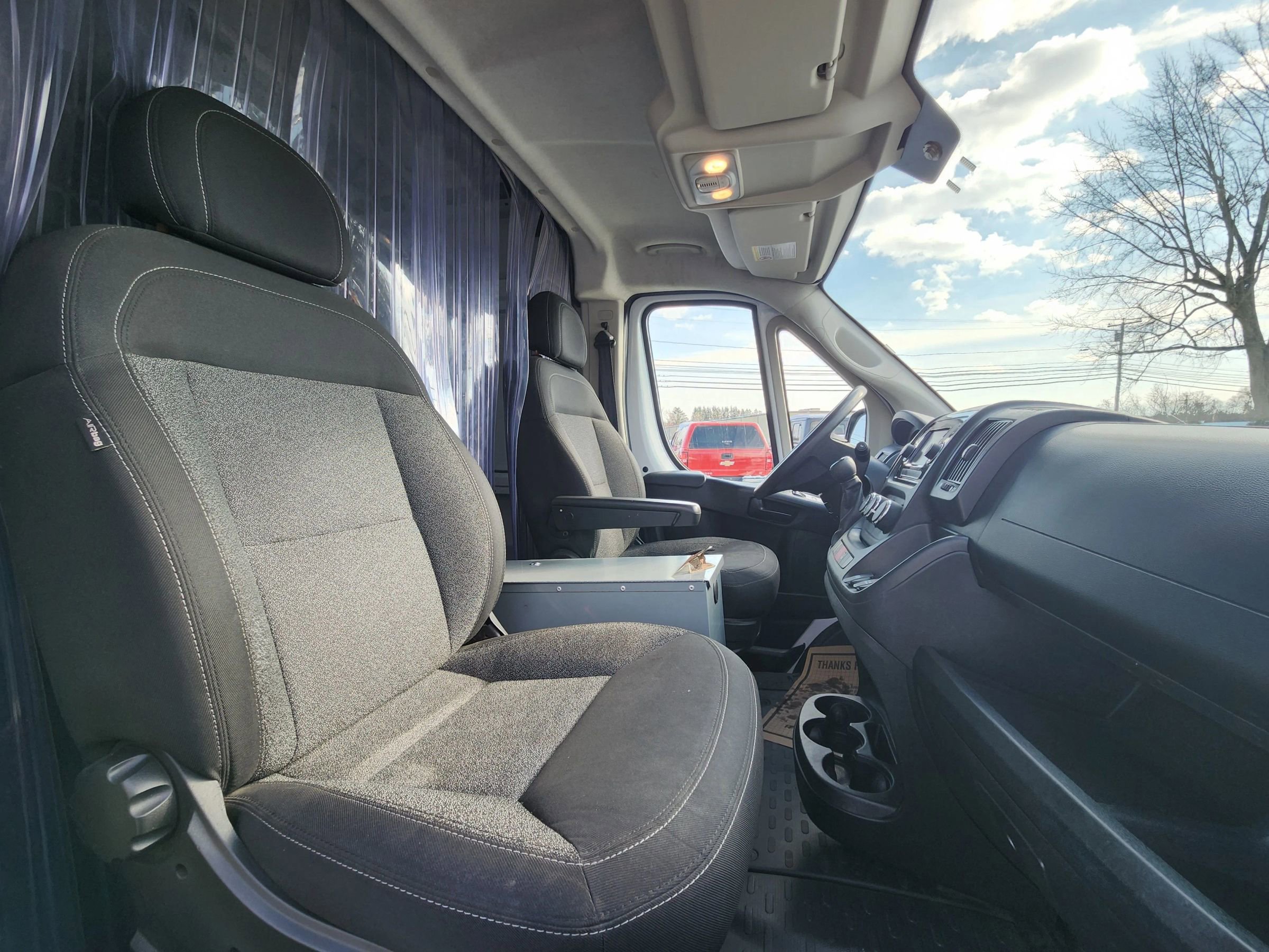Used 2018 RAM ProMaster 2500 w/ Interior Convenience Group image 33