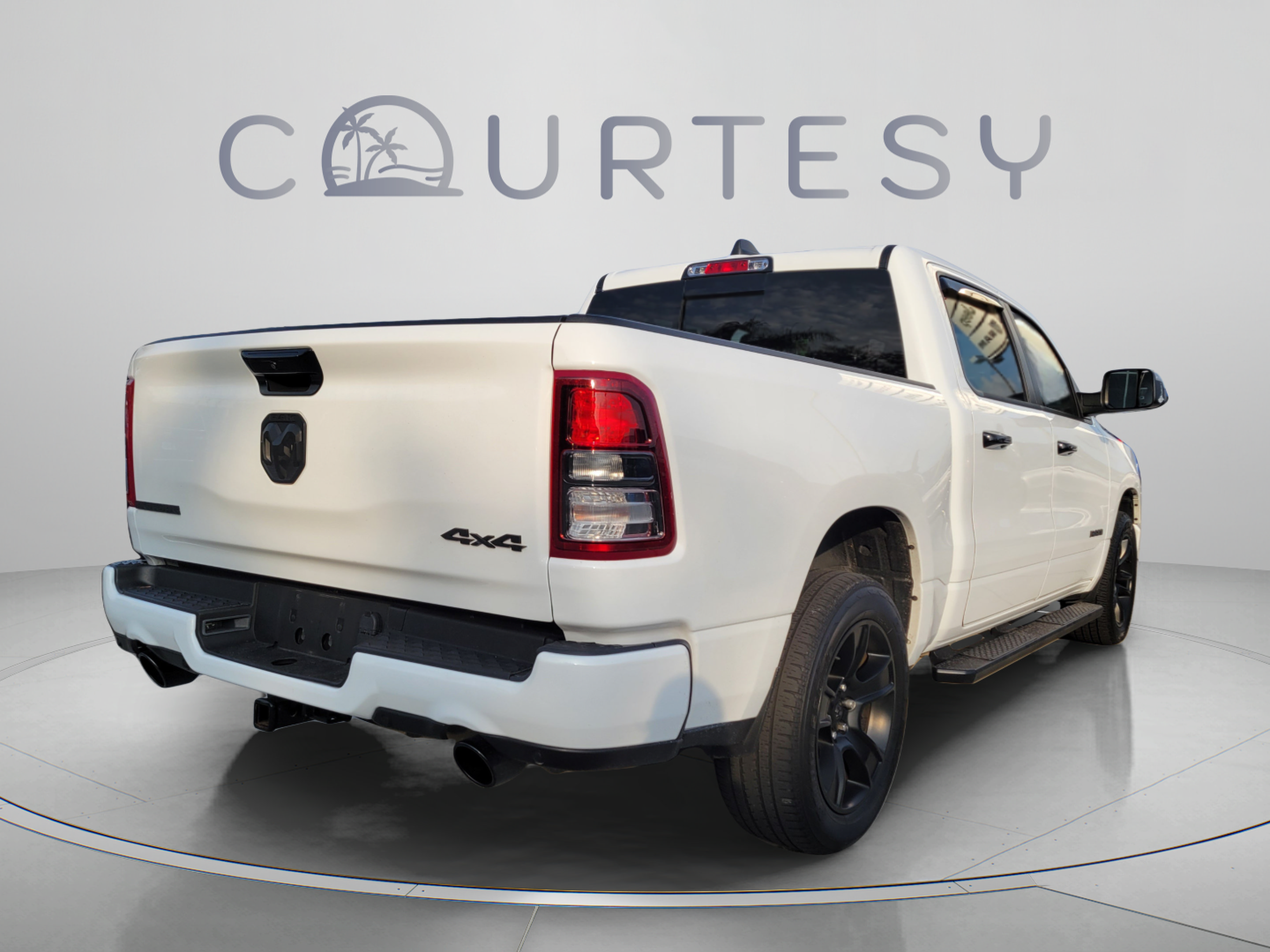 Certified 2024 RAM 1500 Big Horn AWD/4WD image 3
