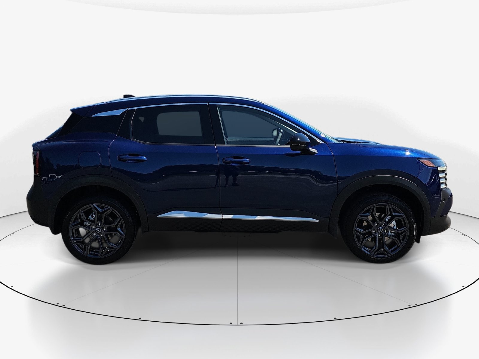 New 2027 Nissan Kicks SR FWD image 5